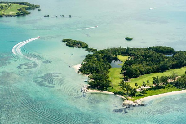 Mauritius Lile Aux Cerfs golf safari beach & bush safari ©bushtreksafaris