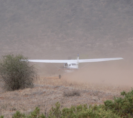 flying safari plane take off air strip luxury safari ®bushtreksafaris